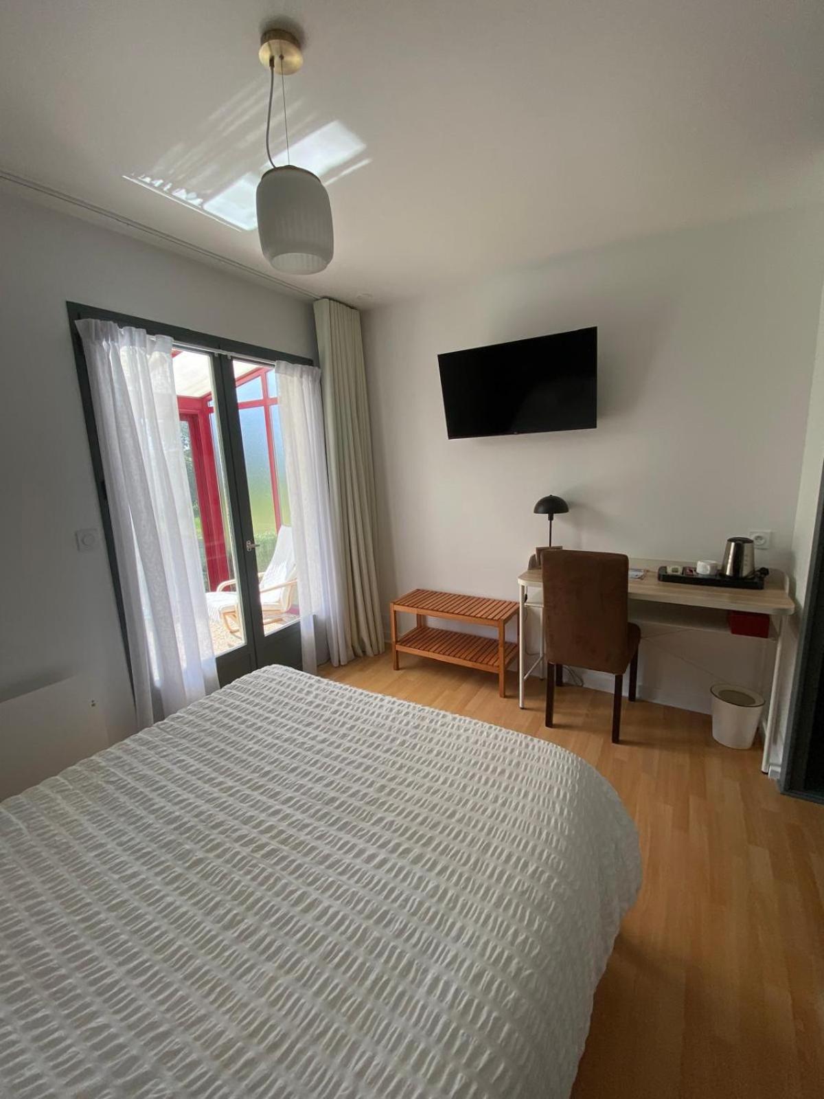 Hotel Les Voisins Beaucemaine Ploufragan Habitación foto