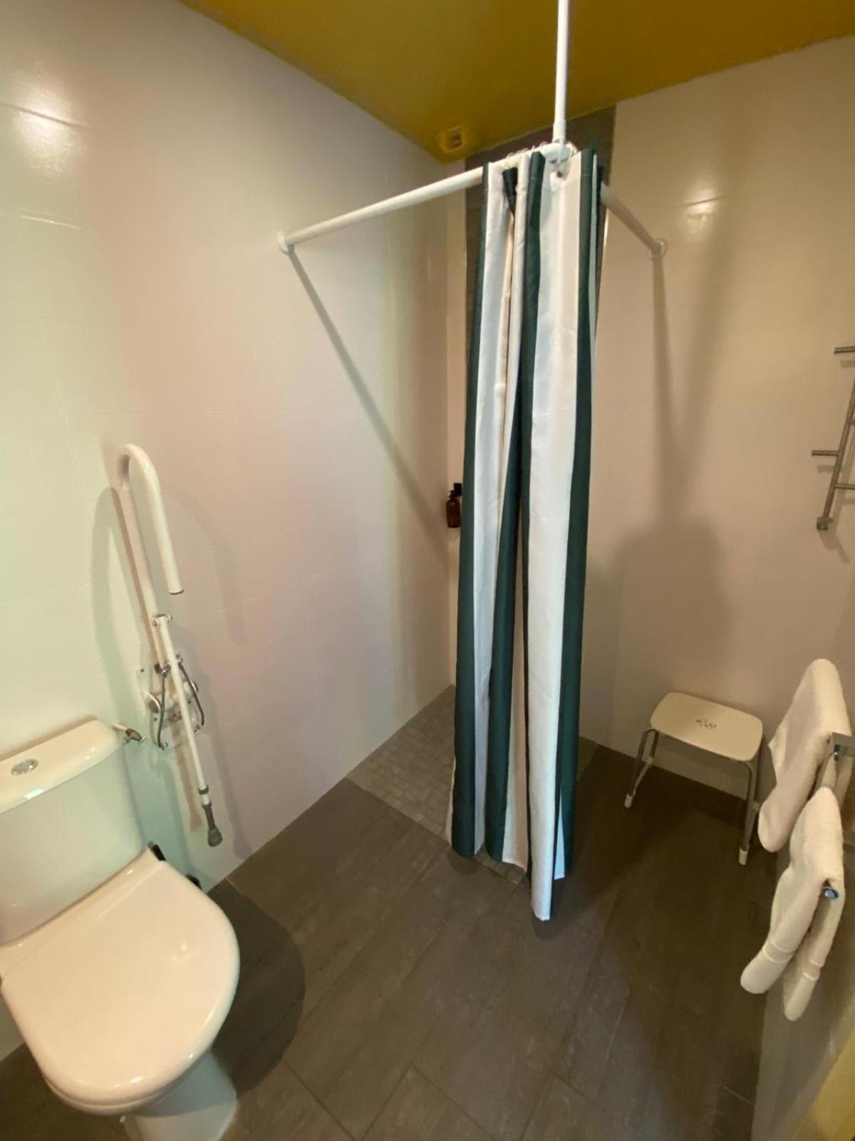 Hotel Les Voisins Beaucemaine Ploufragan Habitación foto