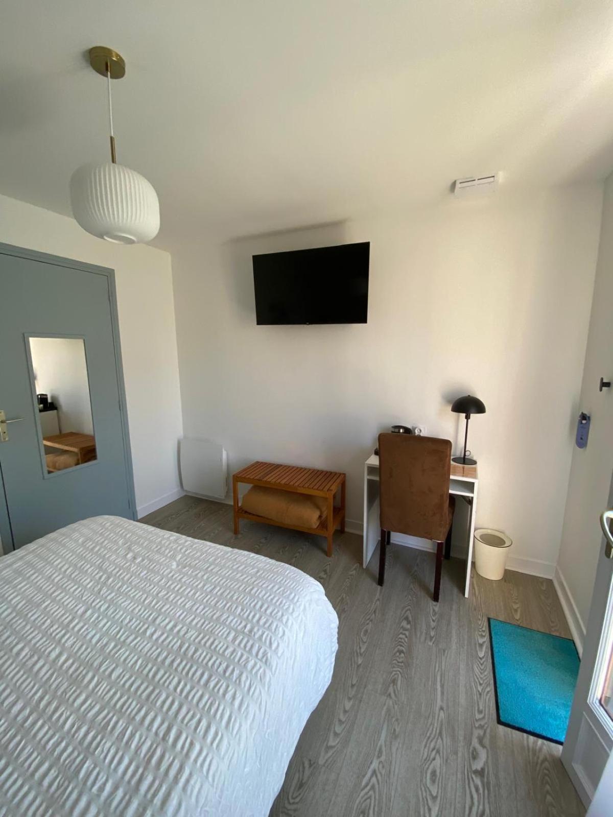 Hotel Les Voisins Beaucemaine Ploufragan Habitación foto